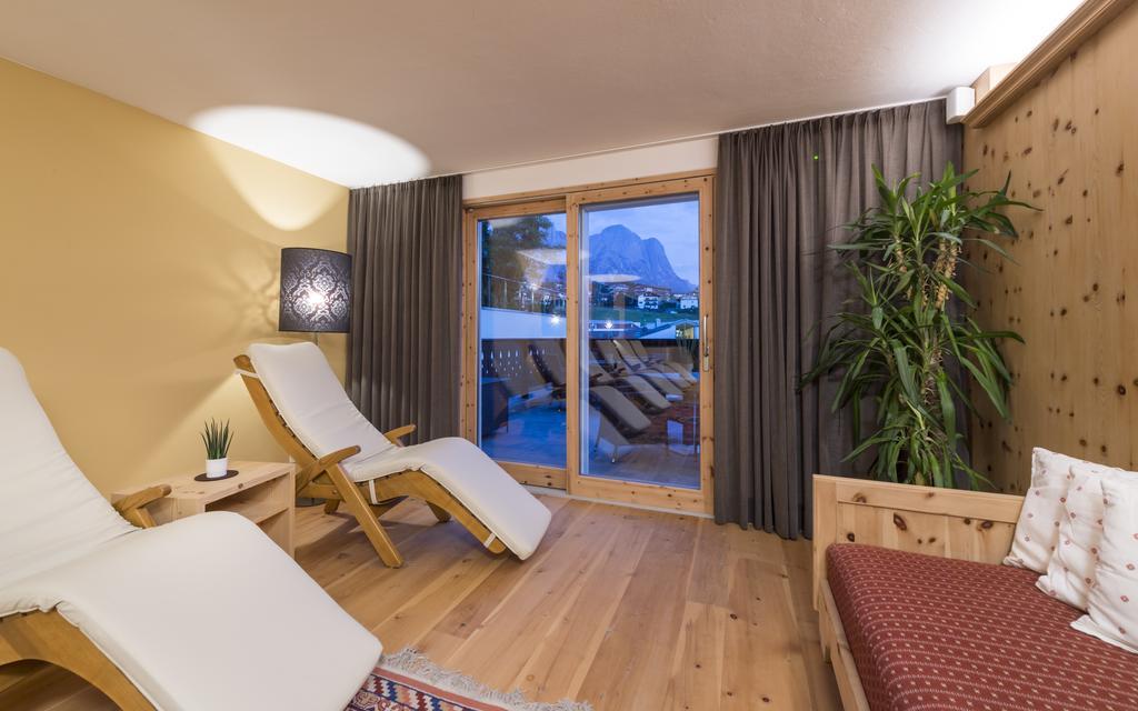 Hotel Villa Kastelruth Exteriör bild