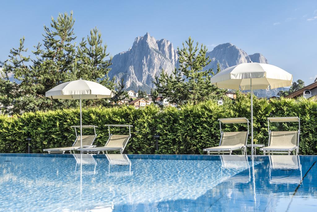 Hotel Villa Kastelruth Exteriör bild