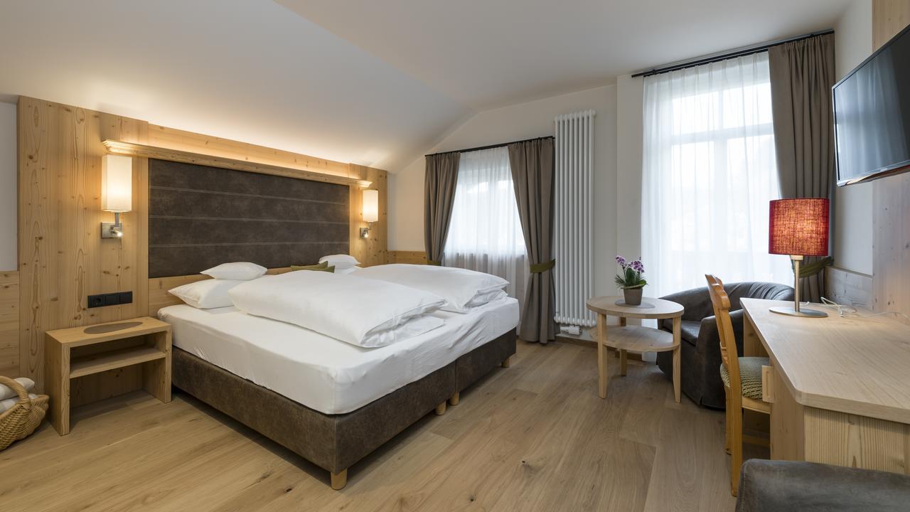 Hotel Villa Kastelruth Exteriör bild